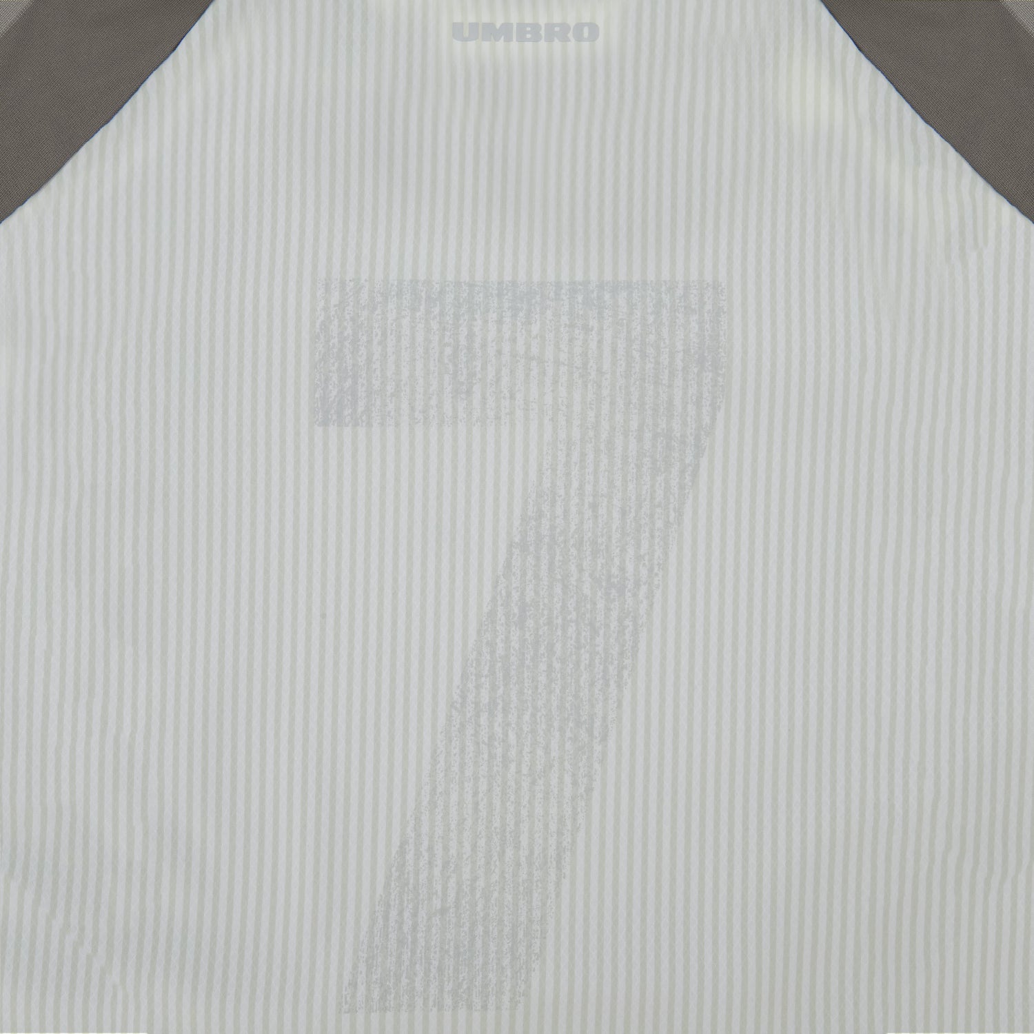 Retro grey panelled raglan tee shirt for mens - Shop workout tee shirts by Umbro