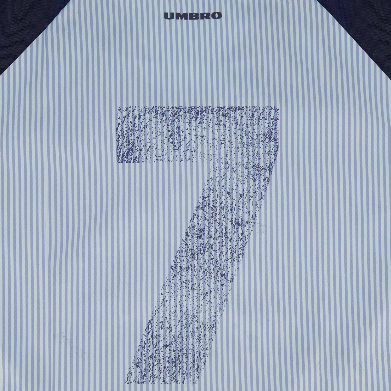 Retro panelled raglan short sleeve shirt for mens - Shop workout tee shirts by Umbro
