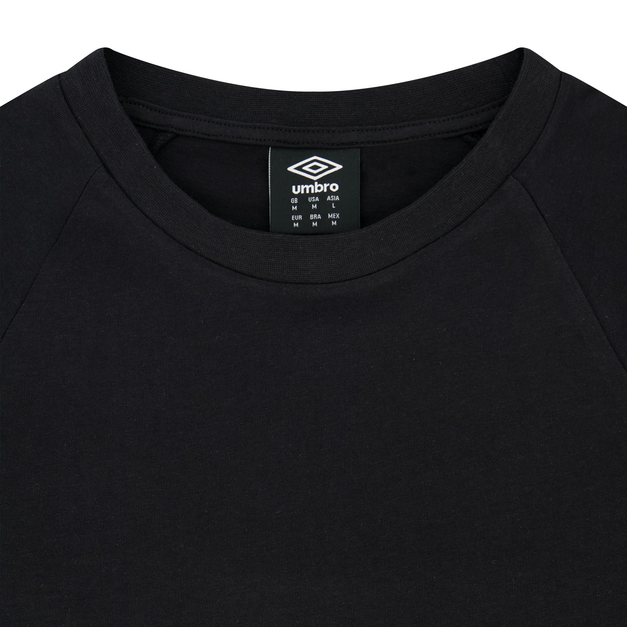 Men's relaxed black soccer graphic tee in 100% cotton with a ribbed round neck - Shop men's workout tees by Umbro