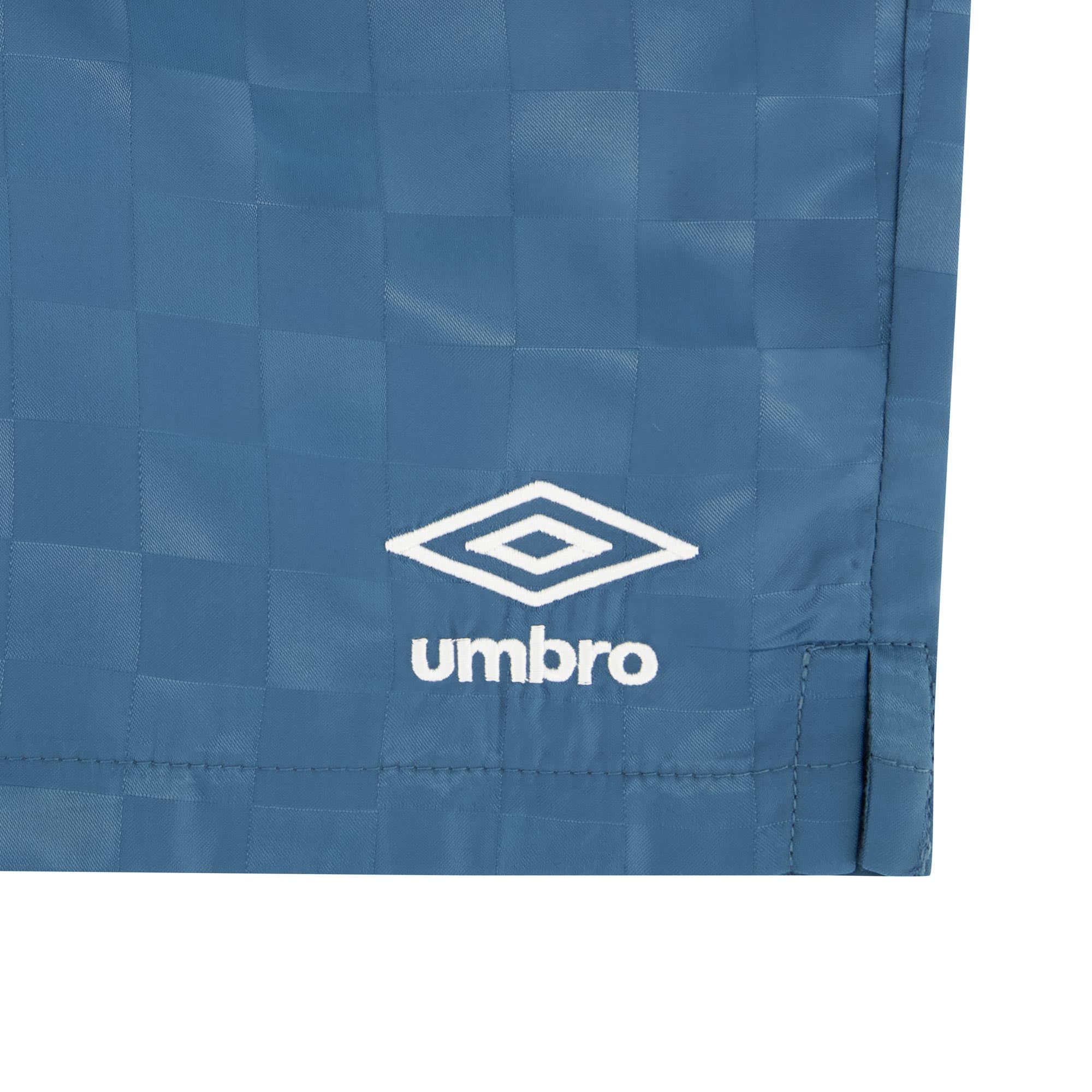 Men's checkered jacquard slate blue soccer short - Shop men's workout shorts with pockets by Umbro