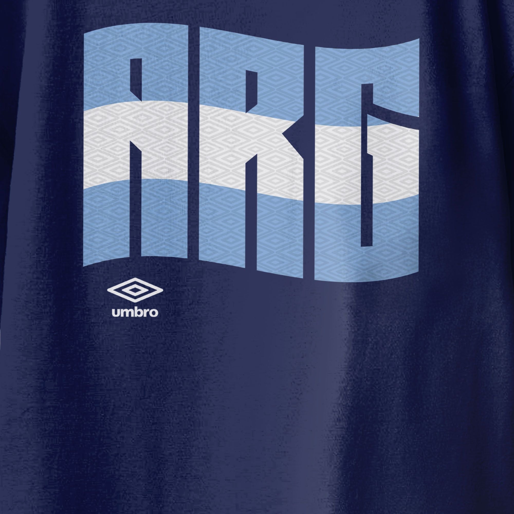 Kids’ Argentina wavy graphic navy blue soccer T-shirts / Shop football team tees in soft cotton by Umbro.