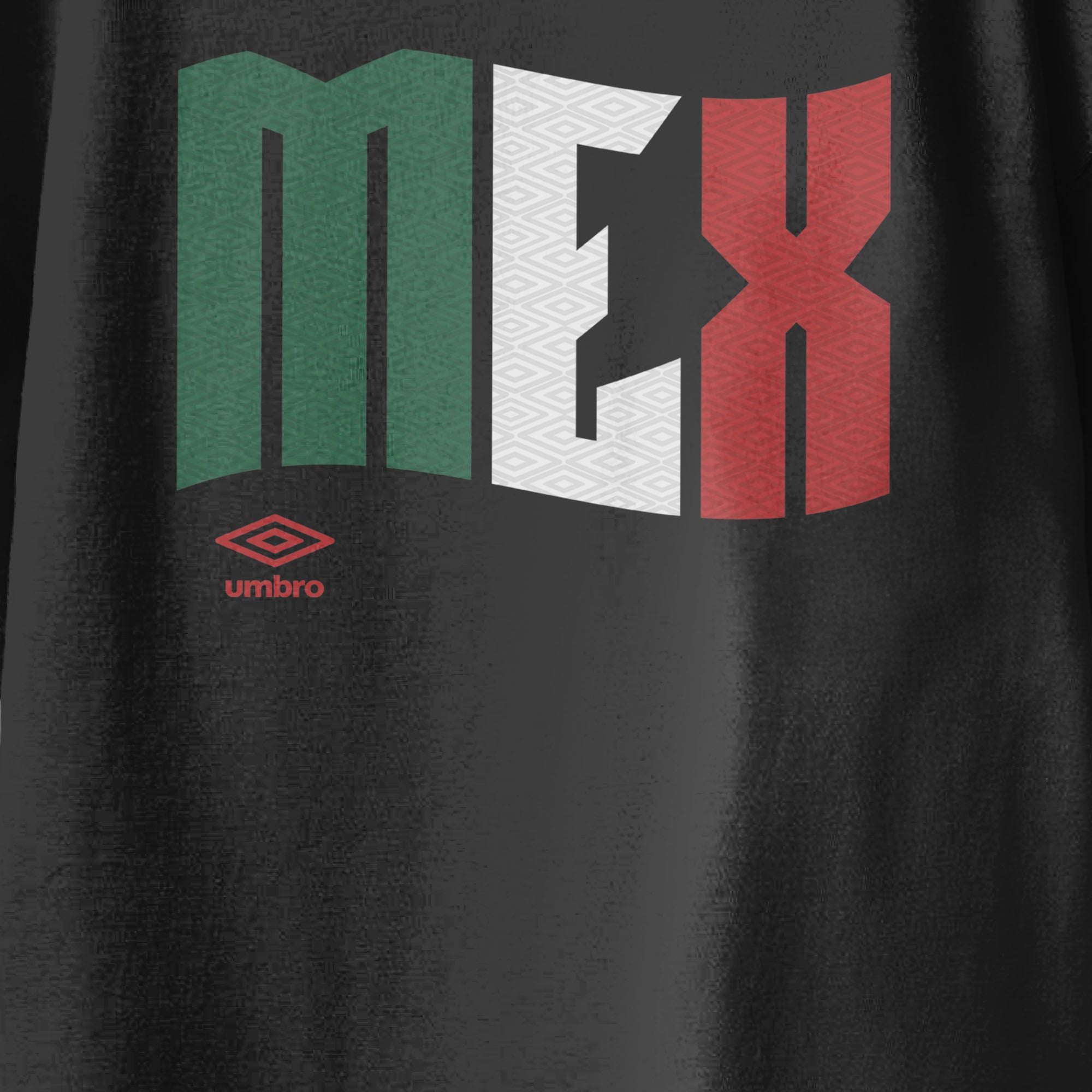 Kids’ Mexico wavy logo black soccer T-shirt. Shop football team tees in soft cotton by Umbro.