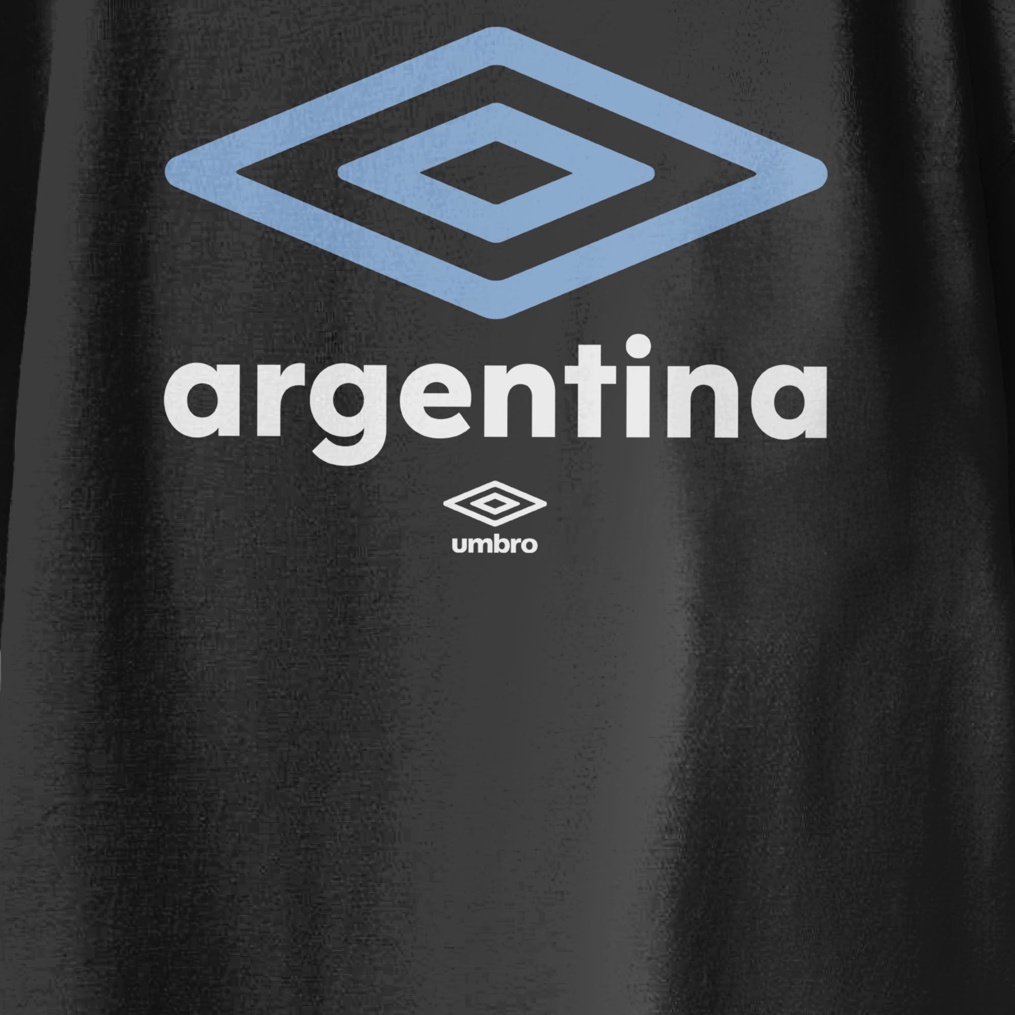 Kids’ Argentina stacked graphic black T-shirts / Shop football team tees in soft cotton by Umbro.